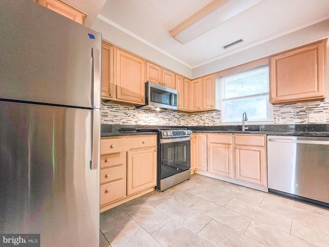 2419 FAIRHAVEN AVE, Alexandria, VA 22303