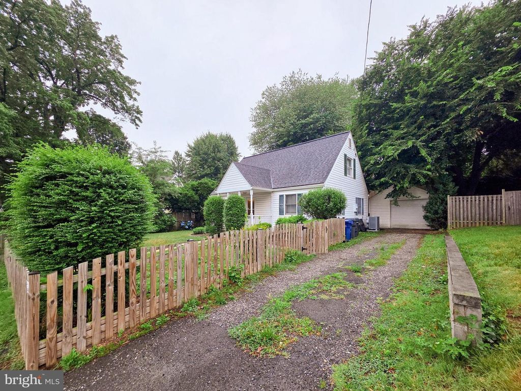2419 FAIRHAVEN AVE, Alexandria, VA 22303