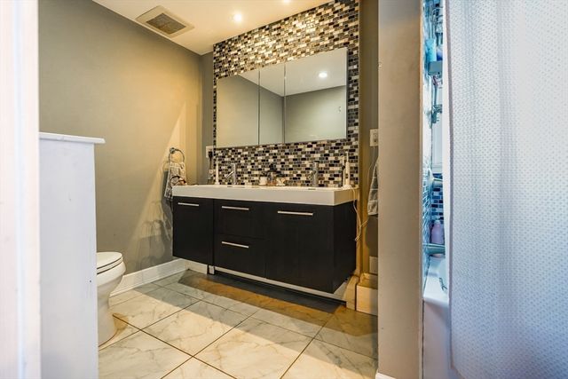 142 Norman St, Fall River, MA 02721