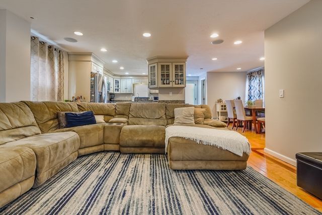 142 Norman St, Fall River, MA 02721