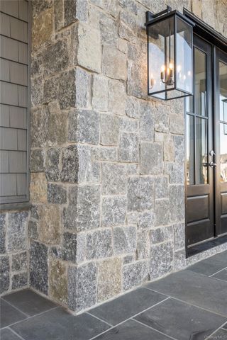 30 Main Parkway, Plainview, NY 11803