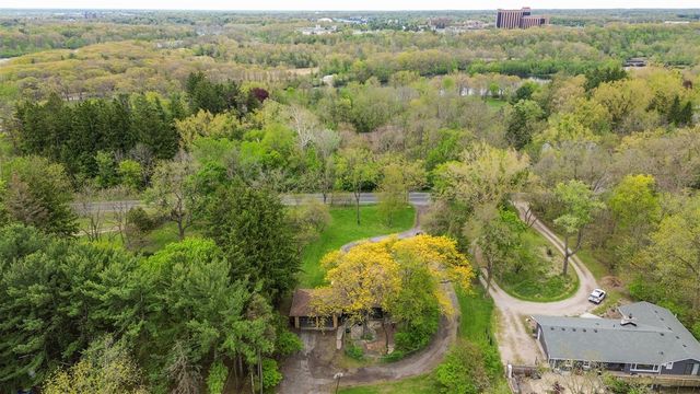5535 Geddes Road, Ann Arbor, MI 48105