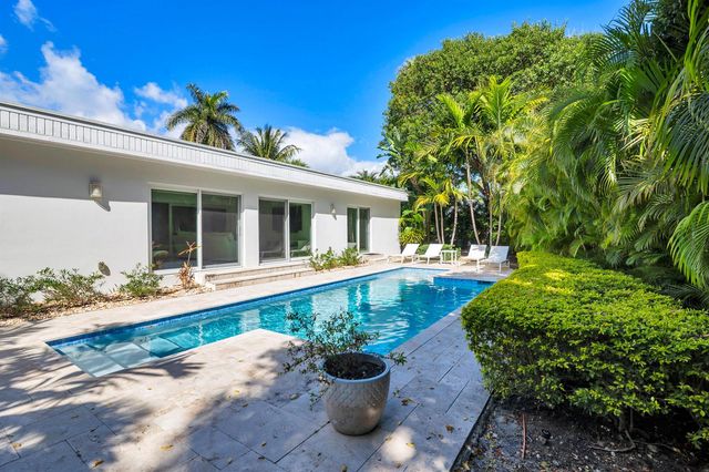 1386 S Atlantic Drive, Lantana, FL 33462