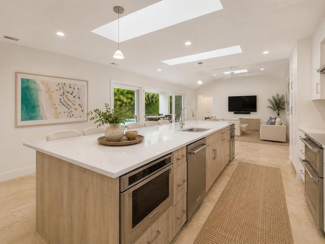1386 S Atlantic Drive, Lantana, FL 33462