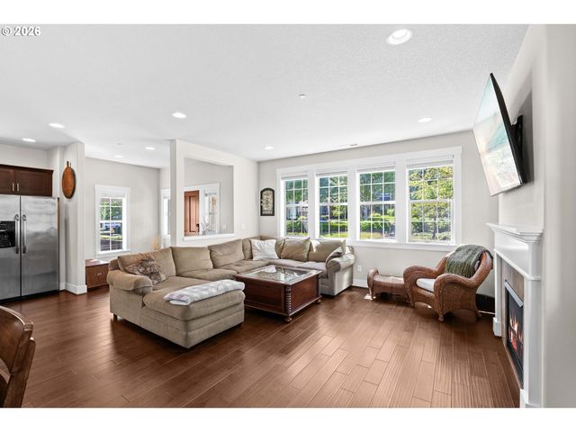 28432 Sw ORLEANS Ave, Wilsonville, OR 97070