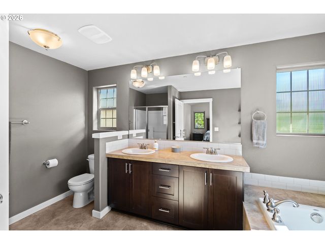 28432 Sw ORLEANS Ave, Wilsonville, OR 97070