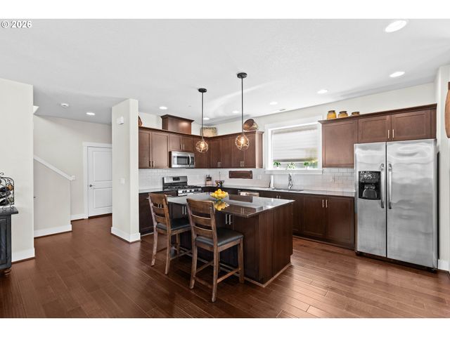 28432 Sw ORLEANS Ave, Wilsonville, OR 97070