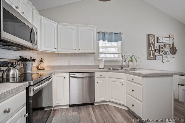 3551 Peach Tree Street, Jeffersonville, IN 47130