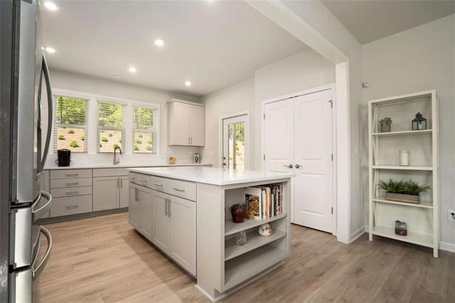 1260 Starboard Way, Greensboro, GA 30642