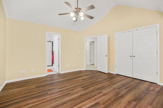 2085 Country View Court, Tonganoxie, KS 66086