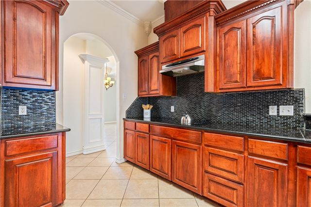 6825 Island Park Ct, Corpus Christi, TX 78414