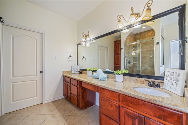 6825 Island Park Ct, Corpus Christi, TX 78414