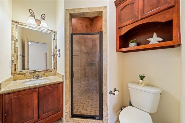 6825 Island Park Ct, Corpus Christi, TX 78414