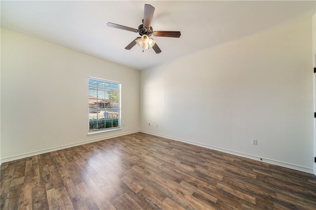 6825 Island Park Ct, Corpus Christi, TX 78414