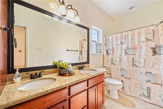 6825 Island Park Ct, Corpus Christi, TX 78414