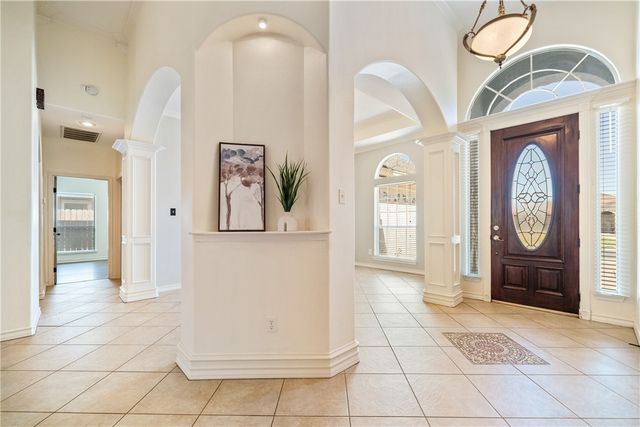 6825 Island Park Ct, Corpus Christi, TX 78414