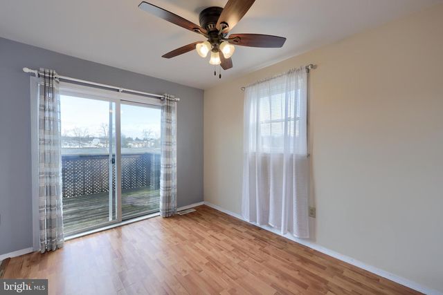 12 BILL DUGAN DR, Etters, PA 17319