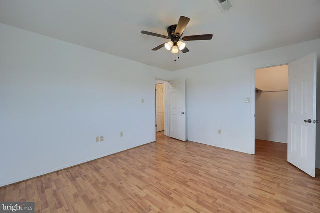 12 BILL DUGAN DR, Etters, PA 17319