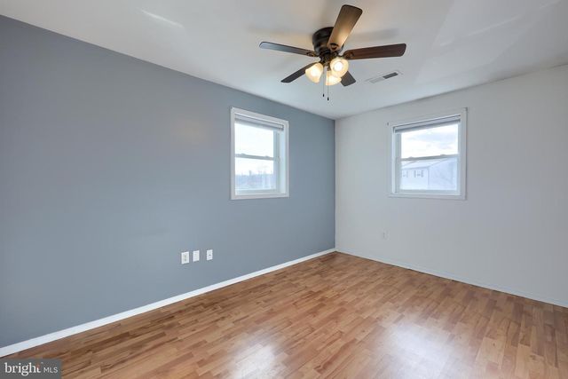 12 BILL DUGAN DR, Etters, PA 17319