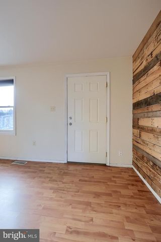 12 BILL DUGAN DR, Etters, PA 17319