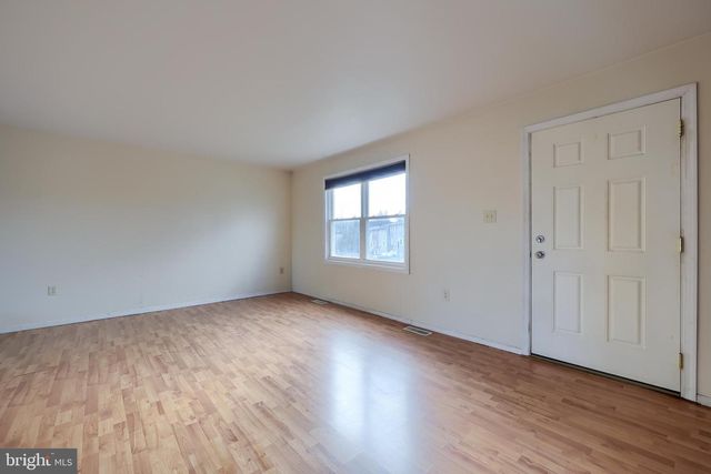 12 BILL DUGAN DR, Etters, PA 17319