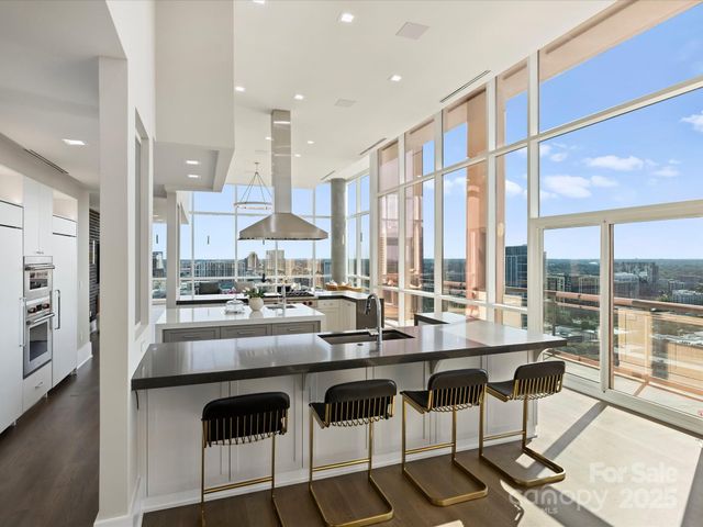 315 Arlington Avenue 2301, Charlotte, NC 28203