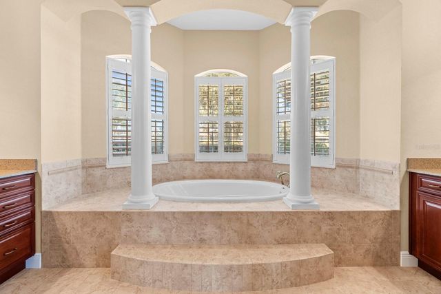 827 JOHN CRESSLER DRIVE, Seffner, FL 33584