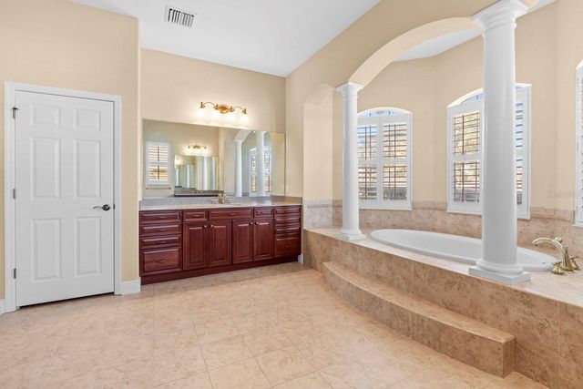 827 JOHN CRESSLER DRIVE, Seffner, FL 33584