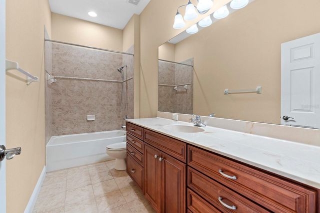 827 JOHN CRESSLER DRIVE, Seffner, FL 33584