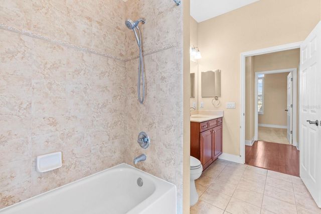 827 JOHN CRESSLER DRIVE, Seffner, FL 33584