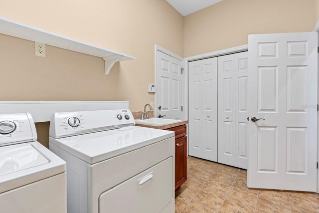 827 JOHN CRESSLER DRIVE, Seffner, FL 33584