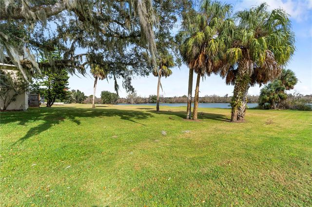 827 JOHN CRESSLER DRIVE, Seffner, FL 33584
