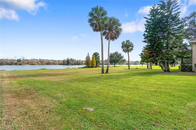 827 JOHN CRESSLER DRIVE, Seffner, FL 33584