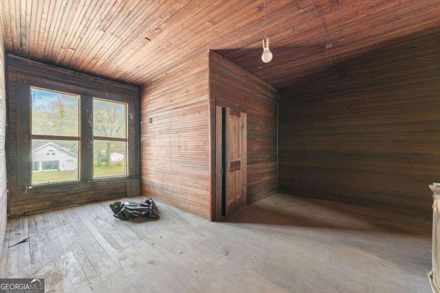 2001 Broad Street, Statham, GA 30666