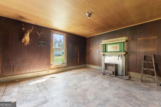 2001 Broad Street, Statham, GA 30666