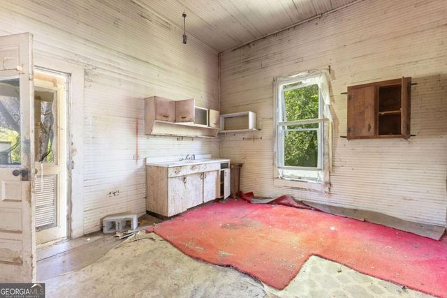 2001 Broad Street, Statham, GA 30666