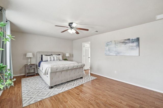 130 Killian LOOP, Hutto, TX 78634