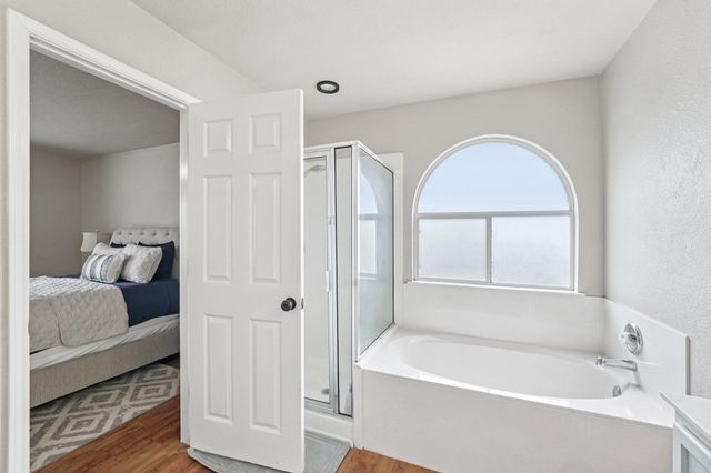 130 Killian LOOP, Hutto, TX 78634