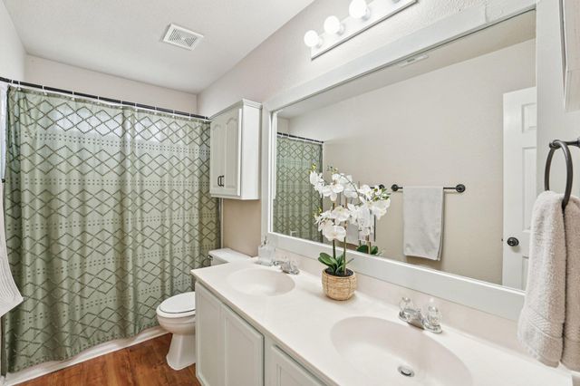 130 Killian LOOP, Hutto, TX 78634