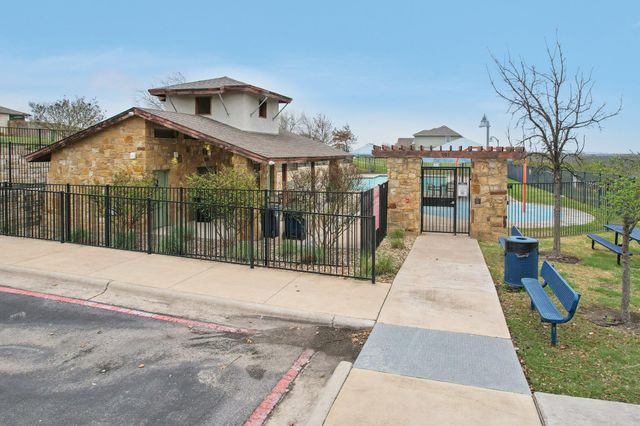 130 Killian LOOP, Hutto, TX 78634