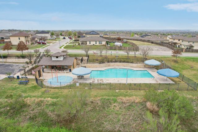 130 Killian LOOP, Hutto, TX 78634