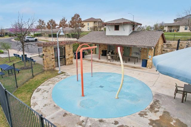 130 Killian LOOP, Hutto, TX 78634