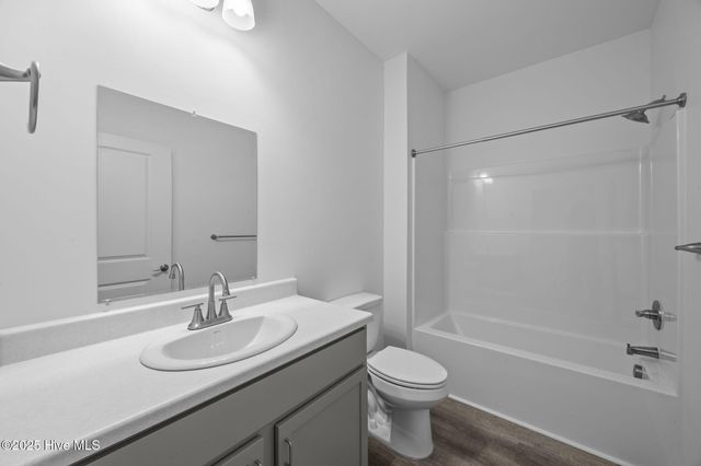 700 N Grace Avenue, New Bern, NC 28562