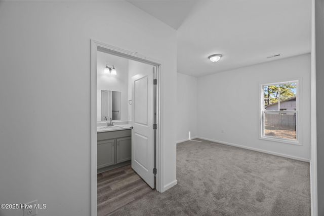 700 N Grace Avenue, New Bern, NC 28562