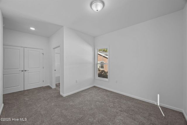 700 N Grace Avenue, New Bern, NC 28562