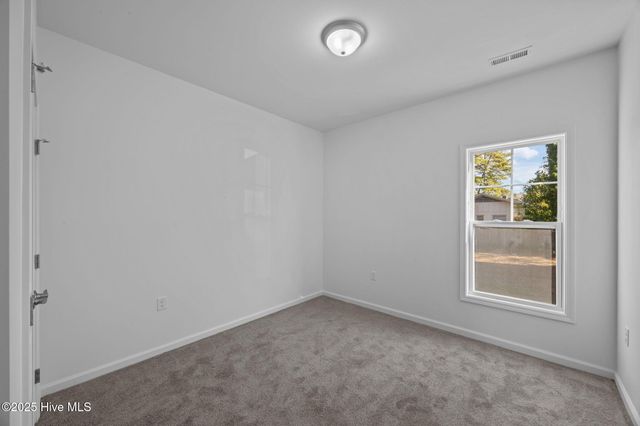 700 N Grace Avenue, New Bern, NC 28562