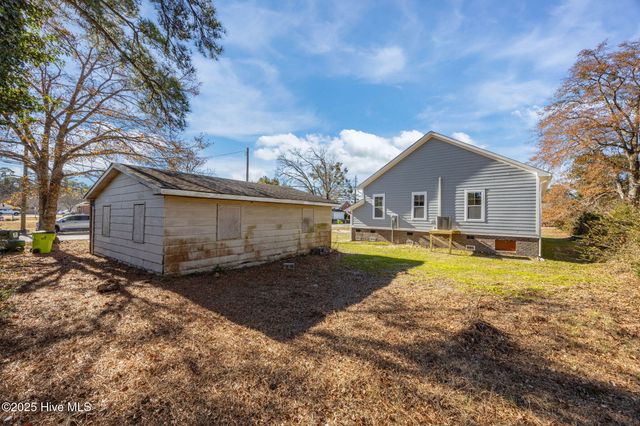 700 N Grace Avenue, New Bern, NC 28562