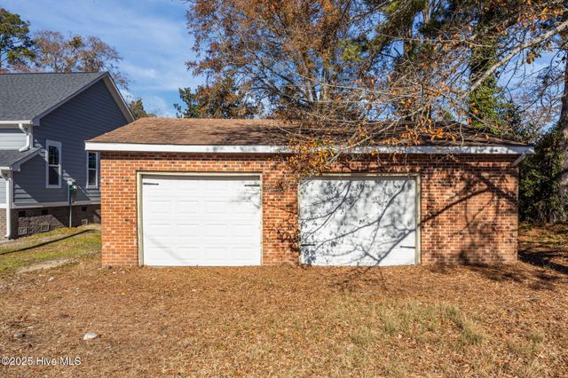 700 N Grace Avenue, New Bern, NC 28562