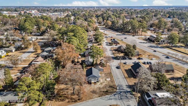 700 N Grace Avenue, New Bern, NC 28562