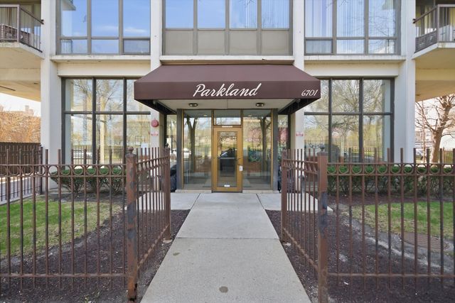 6701 S Crandon Avenue 8C, Chicago, IL 60649